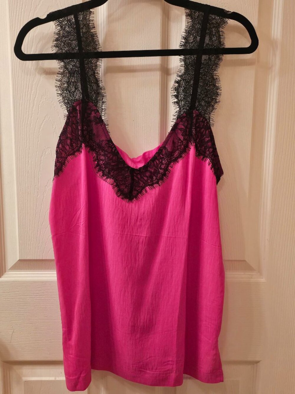 NWT EESOME Medium Pink / Black Sleeveless Blouse